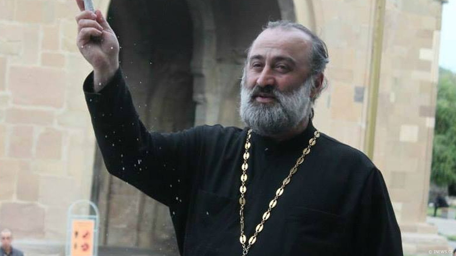 „ჩემი სიდედრი ამ ნაყენით სიმსივნისგან განიკურნა და მონაზონი გახდა“ - მამა სერაფიმეს ნაყენის ამბავი