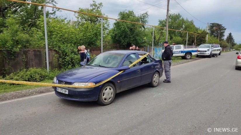 ბაღდათში, სკოლის დირექტორის ქმარმა ქვები ესროლა მანქანას, რომელშიც ქალი და ბავშვი ისხდნენ