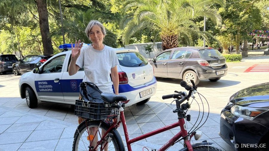 გერმანელმა ტურისტმა ქუთაისში ფულით და საბუთებით სავსე საფულე იპოვა და პატრონს დაუბრუნა