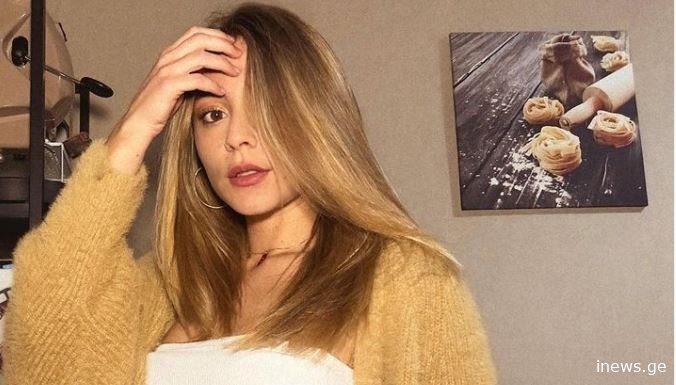გოგონა მარტივი ოპერაციისას ექიმს დაეღუპა. ექიმი გოგოს ოჯახთან მივიდა და ყველას გაუკვირდა, როცა გაიგეს, ვინ იყო ის
