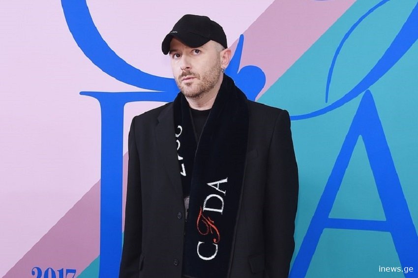 PHOTO: დემნა გვასალიას ახალი დიზაინი, რომელმაც მოდის სამყარო აალაპარაკა