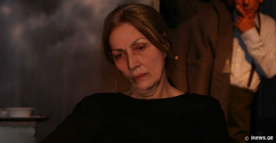 "ქალიშვილის ორმოცის მეორე დღეს, დედა საწოლში გარდაცვლილი ვიპოვეთ" - რას იხსენებს ლაურა რეხვიაშვილი