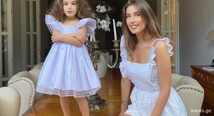 “ასეთი ახალგაზრდა და ლამაზი დედა თუ ჰყავდა არ მეგონა” – ქეთა თოფურიამ დედის ფოტო გამოაქვეყნა და ყველა გააოცა