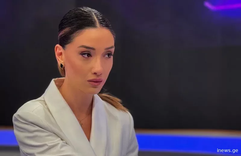 "სულ მეკითხებით, როგორ ვინარჩუნებ წონას - 10 წელია, რაც ამას ვაკეთებ... ვჭამ, რასაც მინდა" - ნინი ბადურაშვილი წონის კლებისა და სასურველი ფორმების შენარჩუნების საკუთარ გამოცდილებაზე წერს