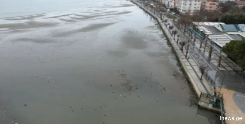 თურქეთში ზღვამ სანაპიროდან დაახლოებით 150 მეტრით დაიხია უკან