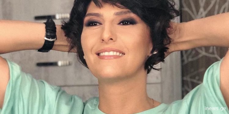 “ხმა გაიკმინდეთ და ქოცები დალოცეთ” – ვიკა ბუკია