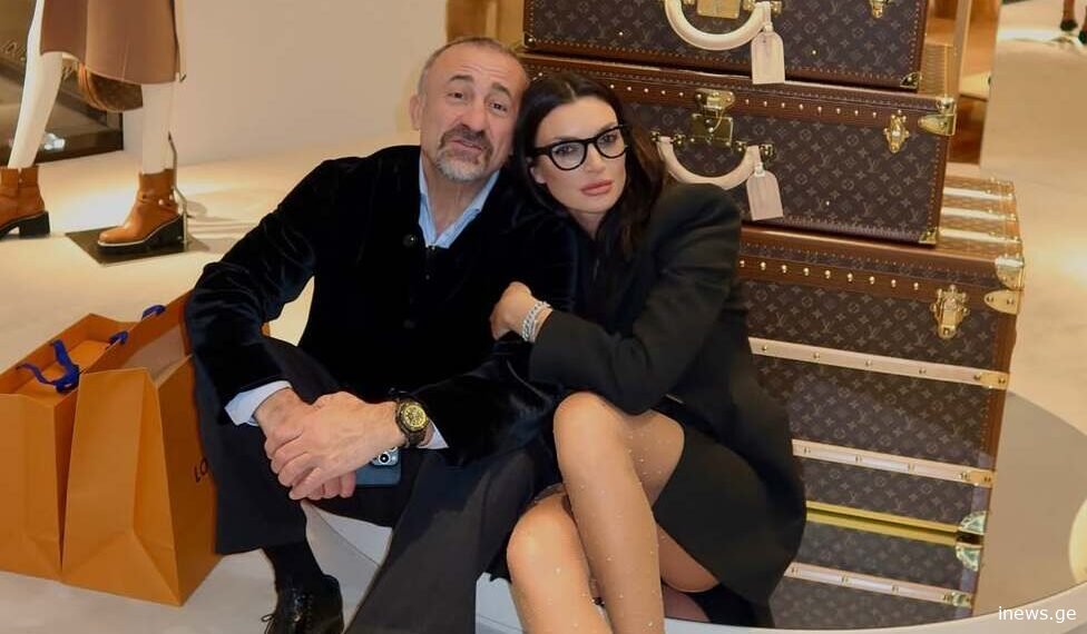 ნუთუ შერიგდნენ - ალექსანდრა პაიჭაძე და დავით კოდუა იტალიაში ერთად მოგზაურობენ – რა კადრებს გვიზიარებს მოდელი