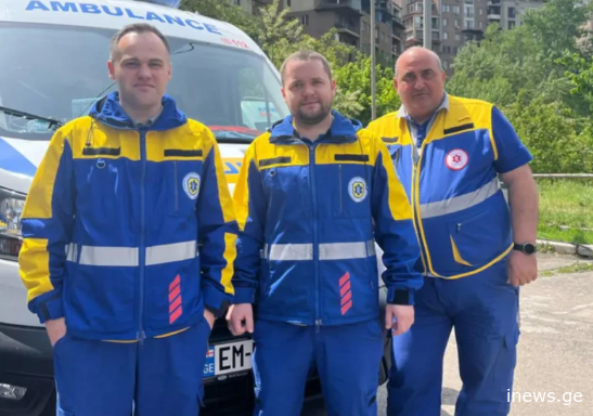 "ქალს მანქანა უნდა დაეძრა, რა დროსაც მოულოდნელად გონება დაკარგა" - როგორ გადაარჩინეს თბილისის სასწრაფო დახმარების ექიმებმა კიდევ ერთი სიცოცხლე?