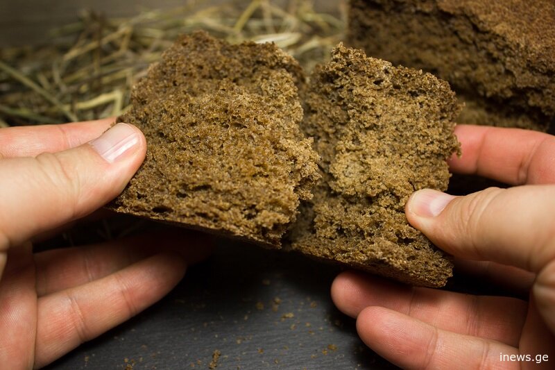 არავითარ შემთხვევაში პური არ უნდა იყოს ჩაფხვნილი საკვებში - პედიატრის გაფრთხილება