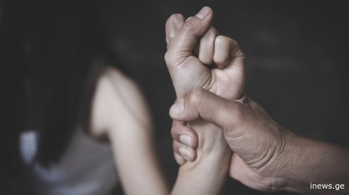 სხვადასხვა პირთან სქესობრივი კავშირის დამყარებას აიძულებდა - რა მოხდა დეტალურად?