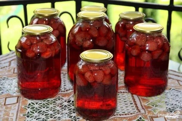 რაც ეს მეთოდი მასწავლეს, მარწყვის ხარშვა დავივიწყე - მარწყვი თავისივე წვენში