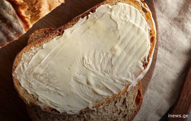 რატომ არის კარგი დილას კარაქიანი პურის მირთმევა და არა კარტოფილის, არაჟნის ან რძის? - ენდოკრინოლოგი განმარტავს
