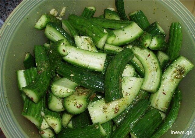 კიტრის მარინადის საიდუმლო რეცეპტი – "თითებს ჩაიკვნეტთ", ისეთი გემრიელია