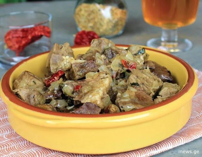 უჰ, ეს არის საოცრება... ისეთია თითებს ჩაიკვნეტთ!" - ყაურმა თეთრი ღვინით