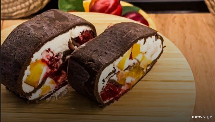 ამაზე მარტივი, სეზონური, ლამაზი და გემრიელი რა უნდა მოამზადოთ - თან არც ცხობა სჭირდება" - ხილის რულეტის ვიდეორეცეპტი