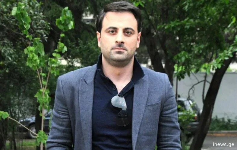 "დილიდან ვაპირებდი დამეწერა სტატუსი და..." - რას წერს ზურა ხაჩიძე