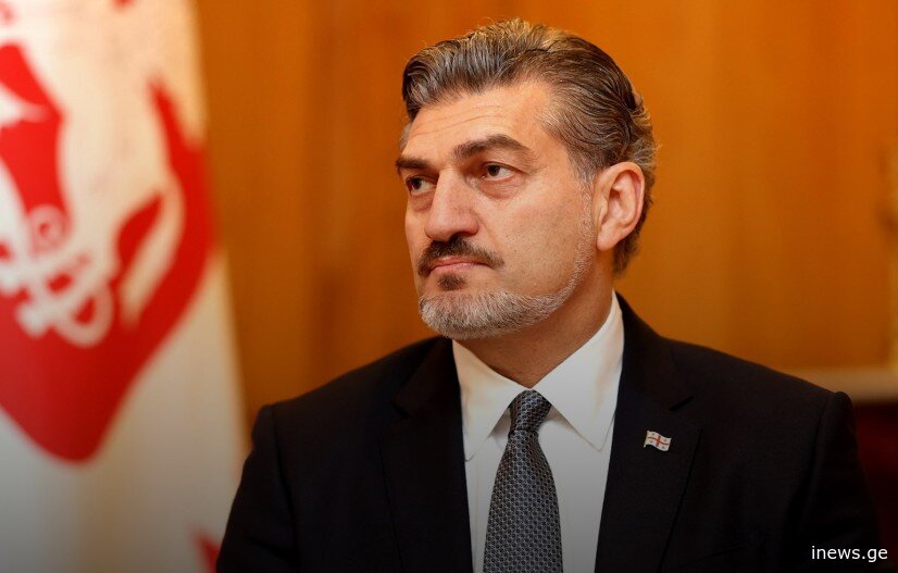 მიხეილ ყაველაშვილი მიმართავს პატიმრობაში მყოფ პოლიტიკოსებს, მიმართონ შეწყალების განცხადებით, დაადასტურონ არჩევნებში მონაწილეობის სურვილი და დაუყოვნებლივ გამოსცემს შეწყალების აქტს