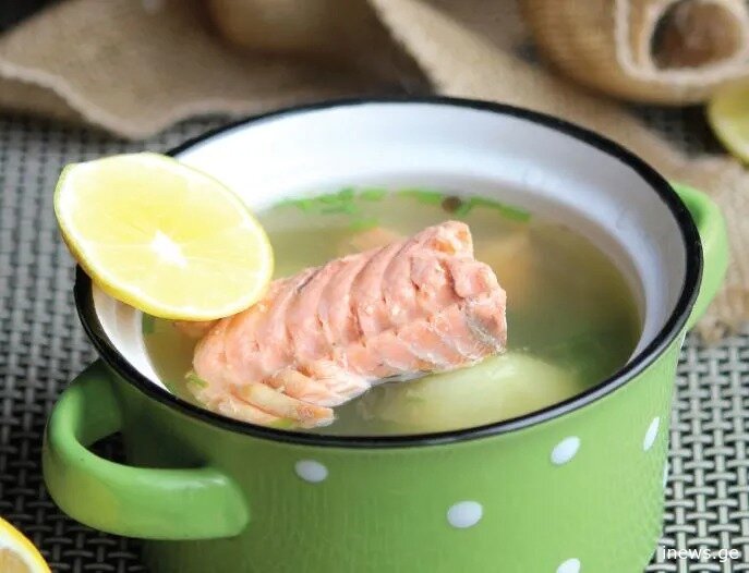 ორაგულის უხა მარტივადნაცადი რეცეპტია, გამოდის ძალიან გემრიელი, აუცილებლად სცადეთ -