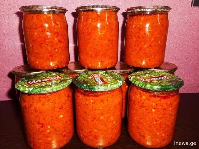 ზეთიანი აჯიკა, რომელიც ამ სეზონზე აუცილებლად უნდა მოამზადოთ